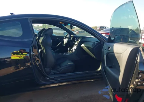 2014 Hyundai Genesis 3.8 Ultimate из США, поврежденный, VIN KMHHU6KJ2EU115341